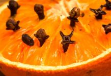 Jak zrobić domowy odświeżacz z patyczkami?